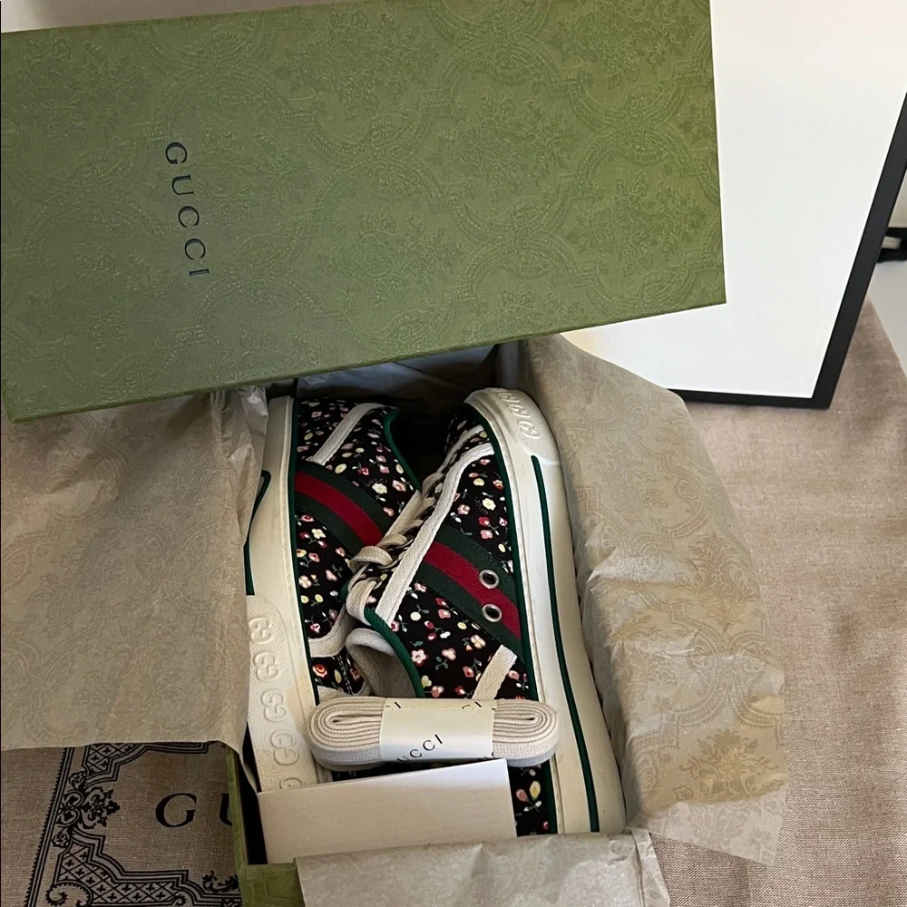 Gucci Black Floral Tennis Sneakers - Picture 6 of 6